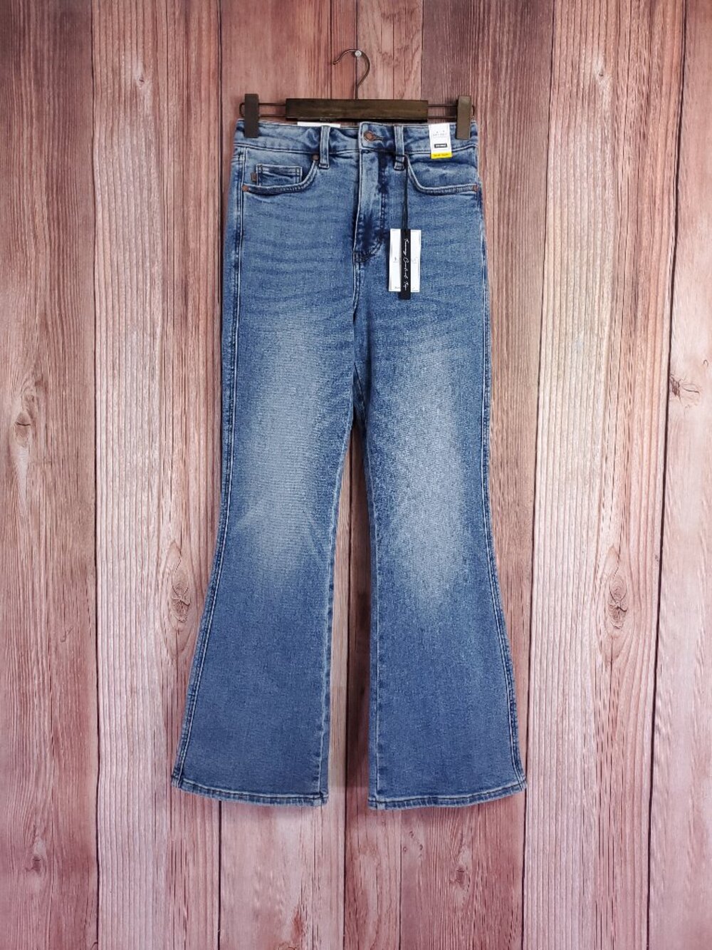 NWT Judy Blue Daisy Bootcut Jeans 5/27 High Waist Short Inseam Tummy Control
